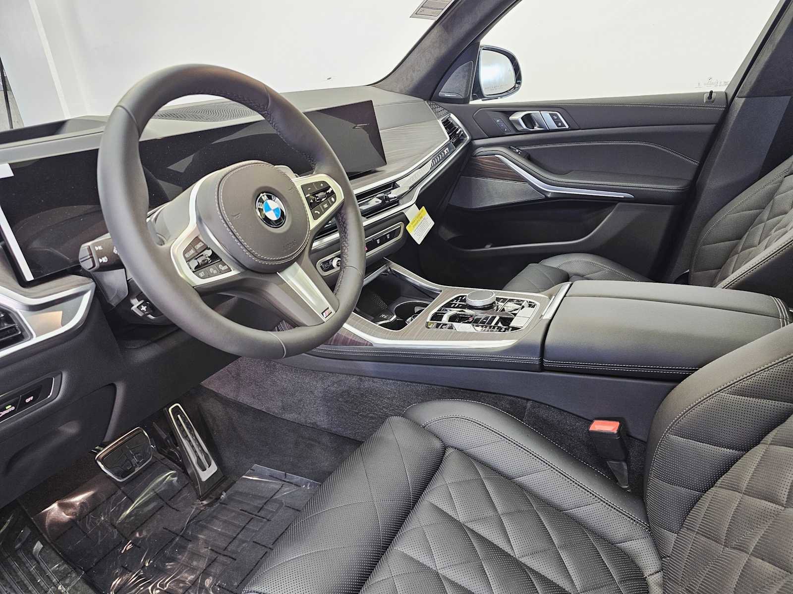 New 2026 BMW X7 xDrive40i w/ M Sport Package image 2