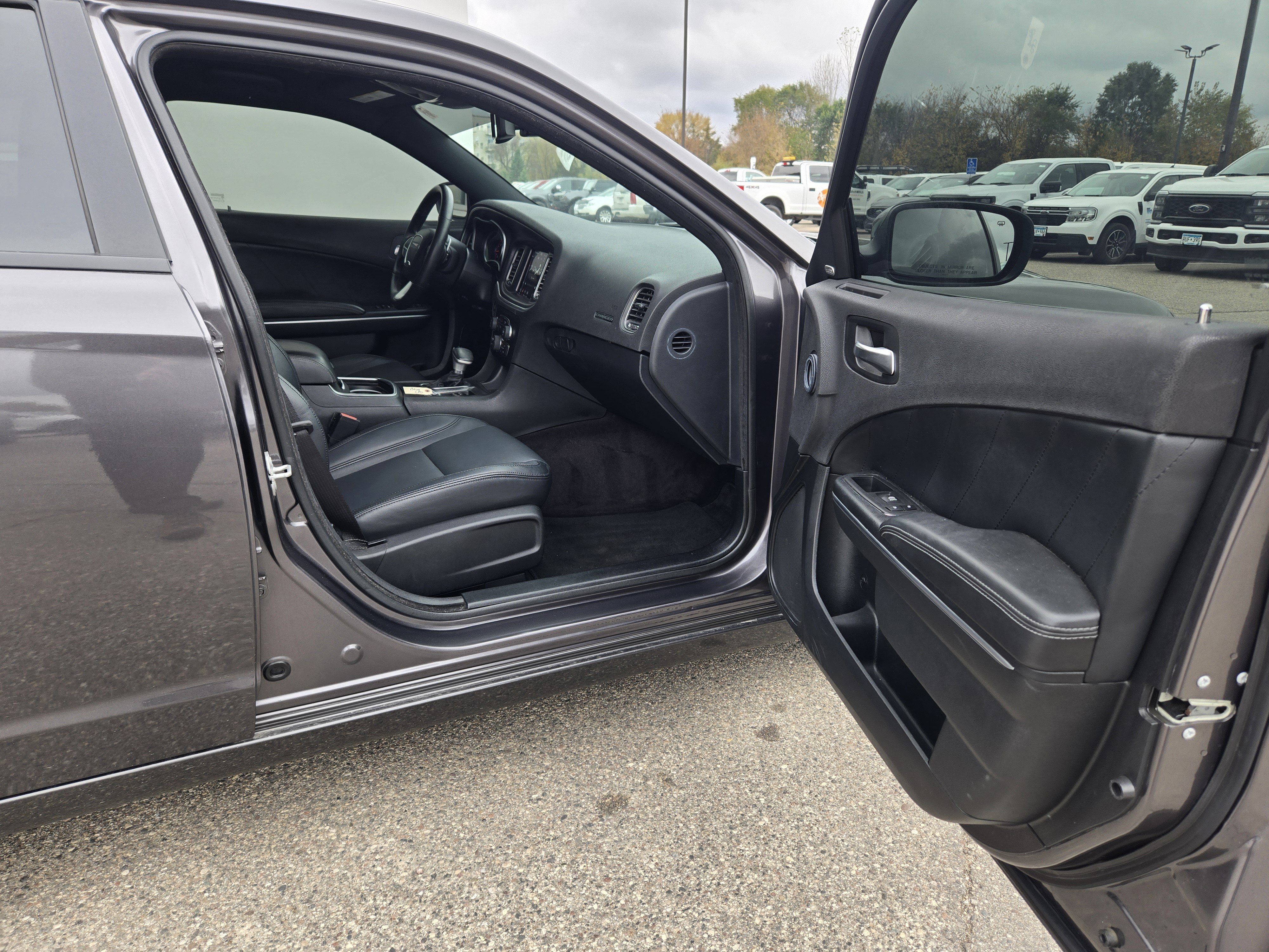 Used 2018 Dodge Charger R/T image 16