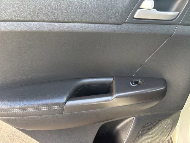 Used 2021 Kia Sportage LX image 30