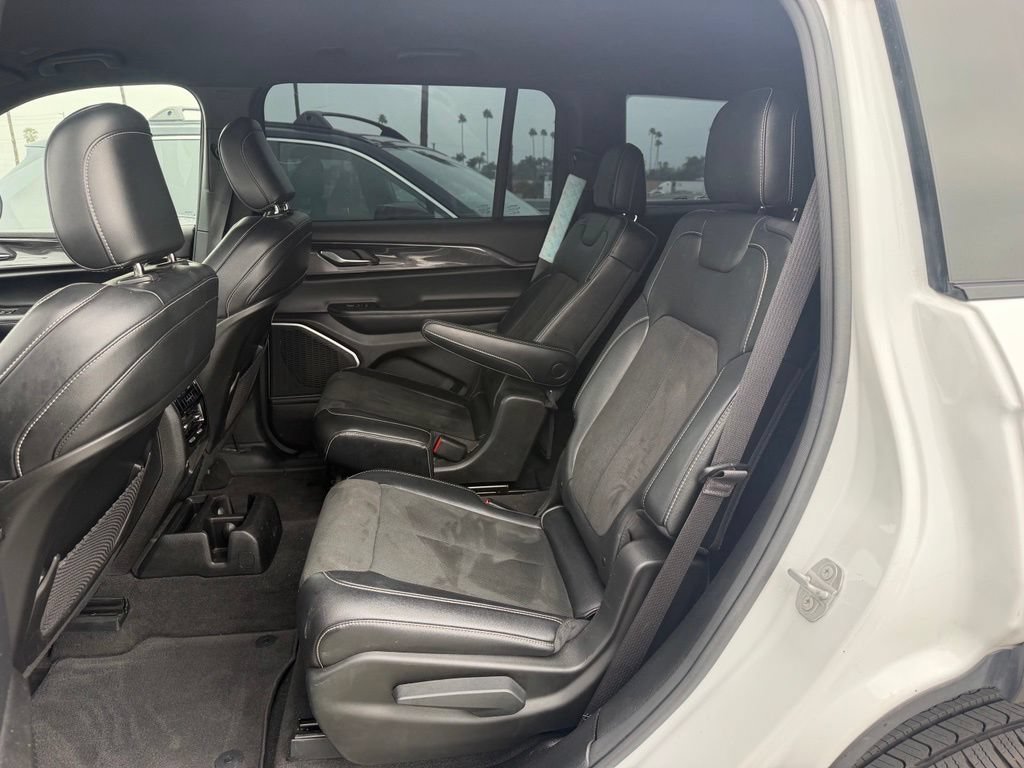 Used 2021 Jeep Grand Cherokee L Laredo AWD/4WD image 4