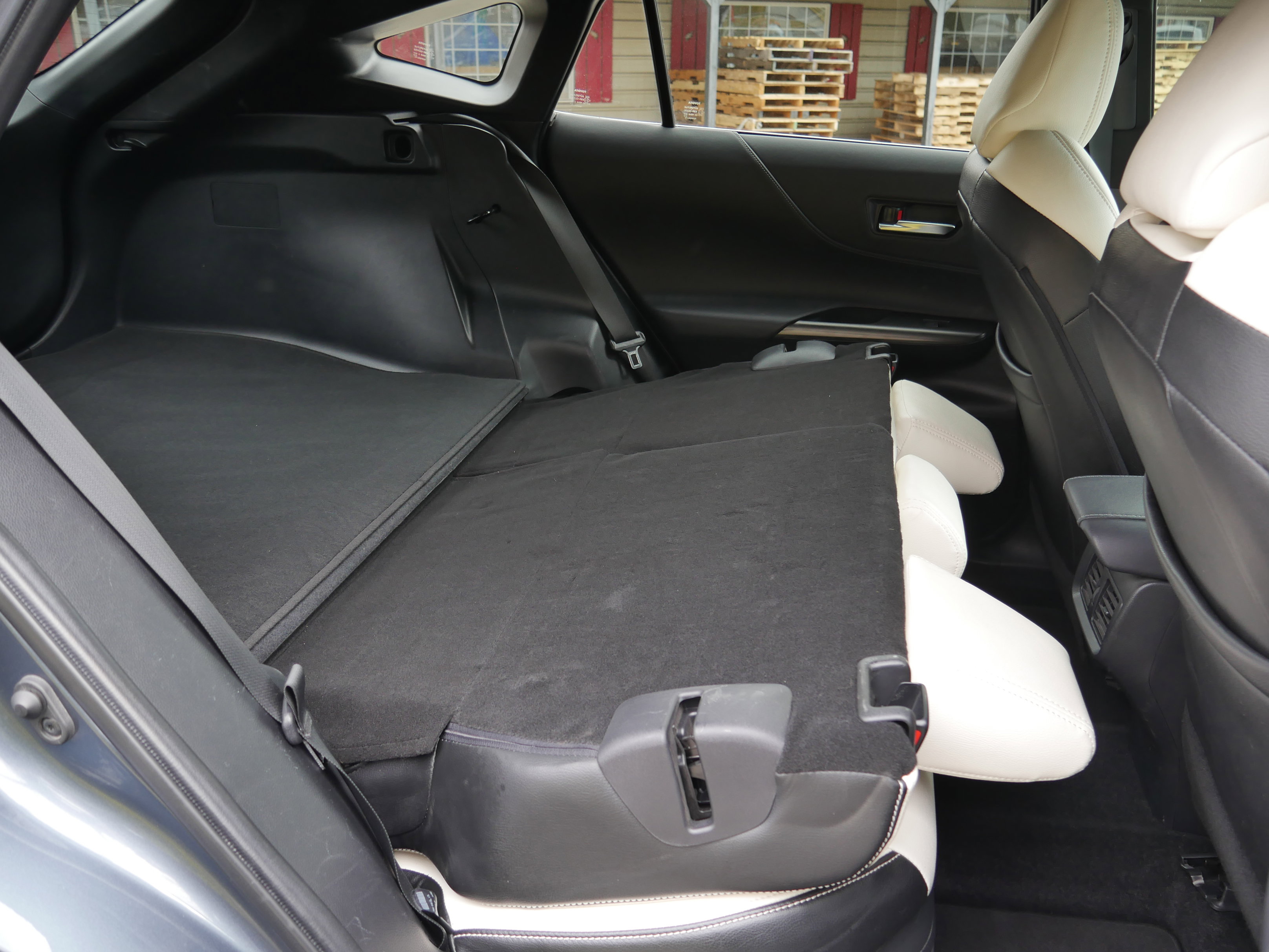 Used 2022 Toyota Venza XLE AWD/4WD image 28