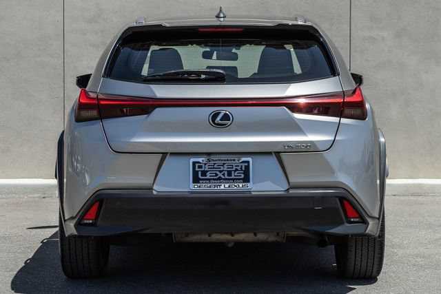 Used 2019 Lexus UX 200 w/ Accessory Package FWD image 4