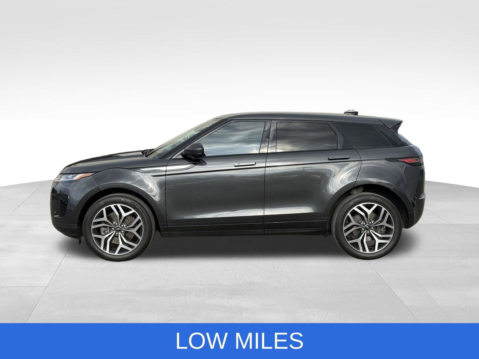 Used 2022 Land Rover Range Rover Evoque SE image 11