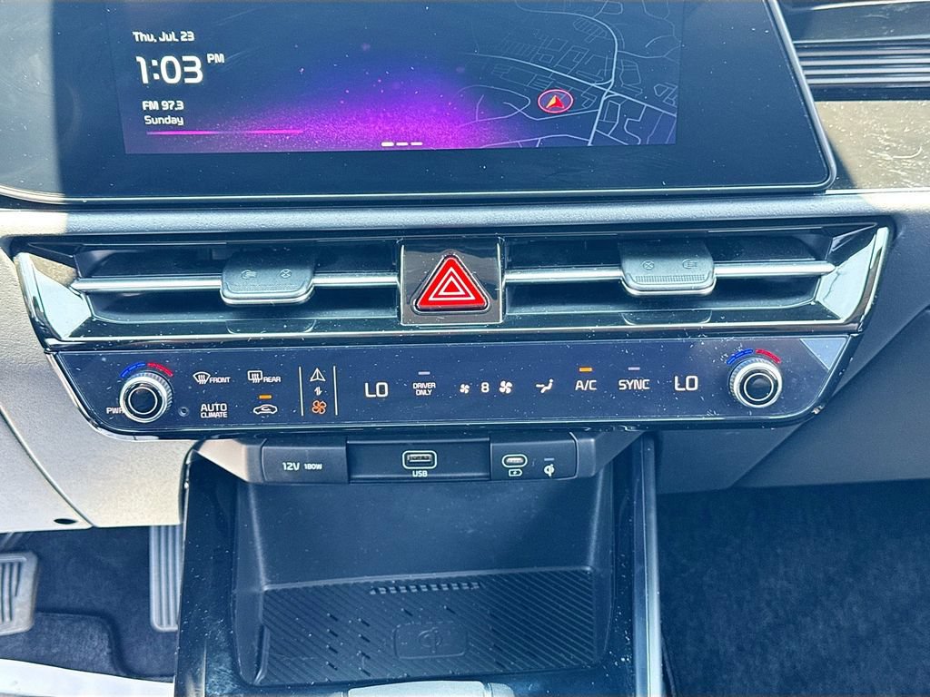 Certified 2025 Kia Niro EX FWD image 19