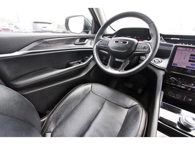 Used 2023 Jeep Grand Cherokee Limited image 9