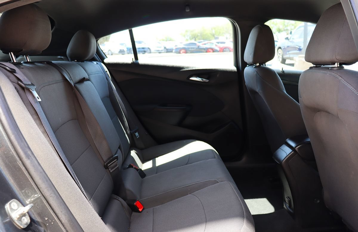 Used 2019 Chevrolet Cruze LT w/ Convenience Package FWD image 27