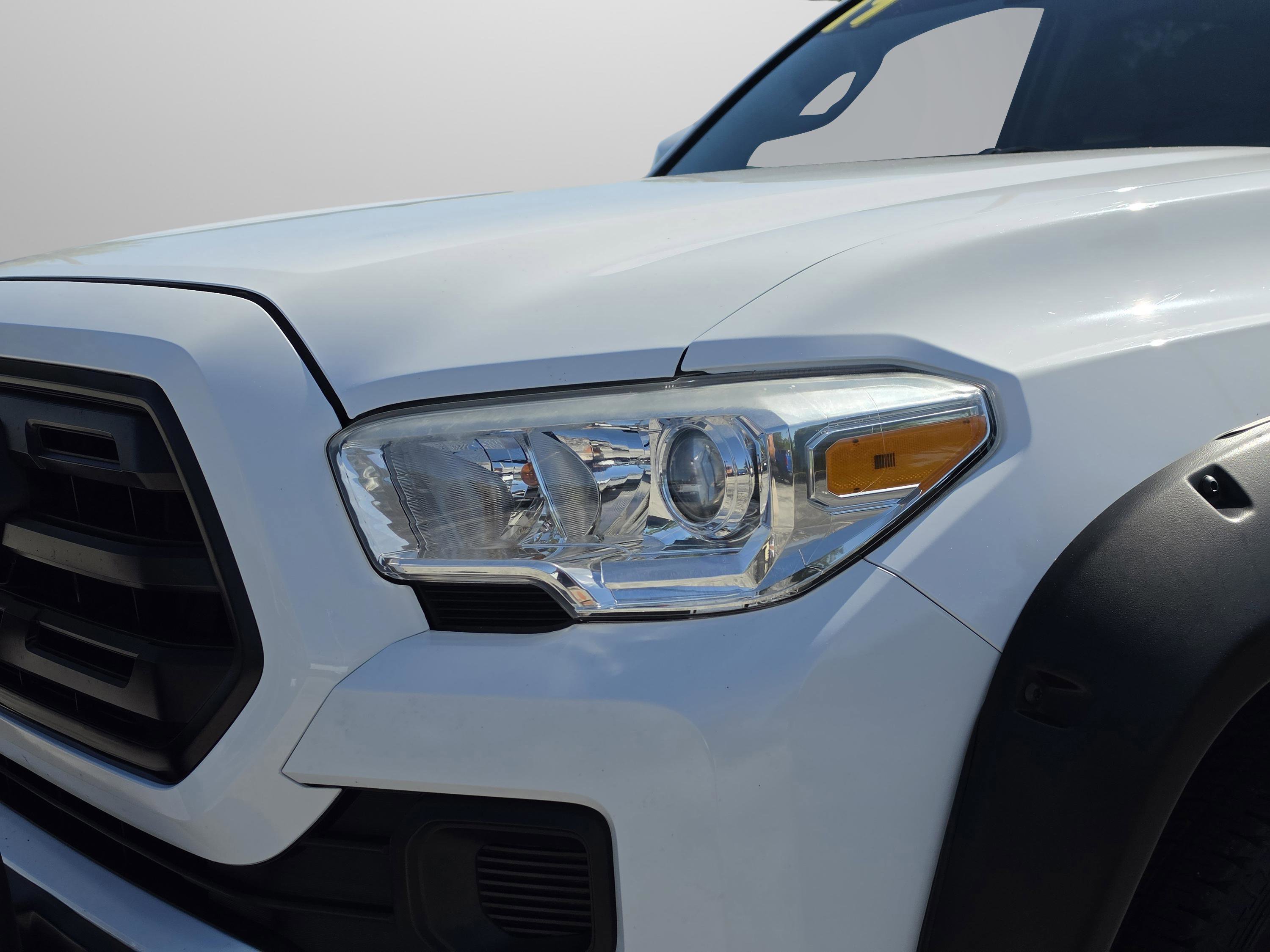 Used 2019 Toyota Tacoma SR w/ SR Convenience Package RWD image 36
