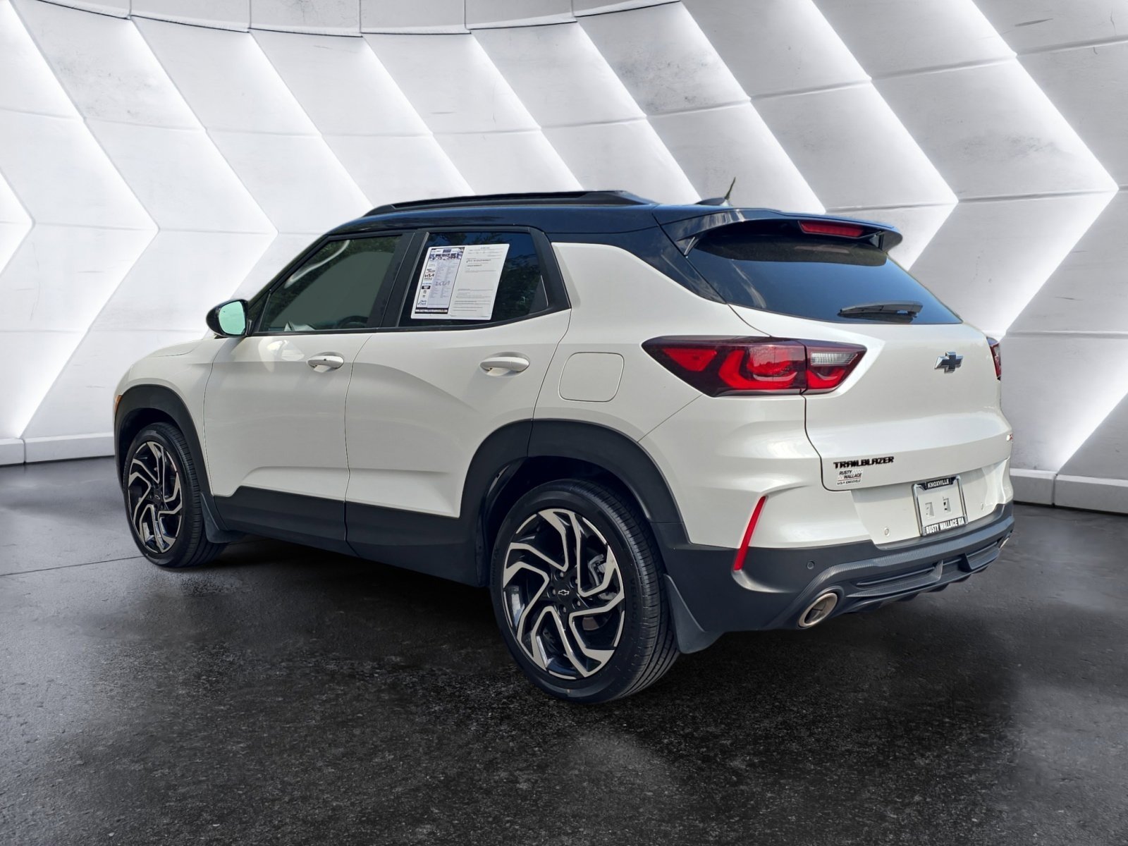 Used 2024 Chevrolet TrailBlazer RS w/ Convenience Package image 3