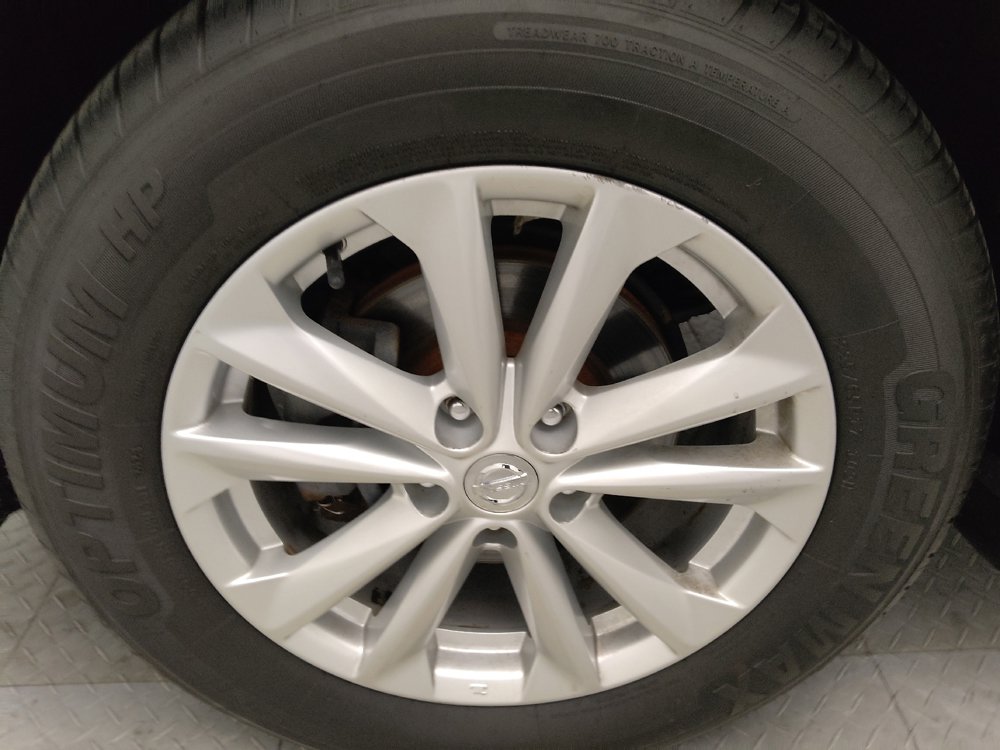 Used 2018 Nissan Rogue Sport SV w/ SV Technology Package image 31