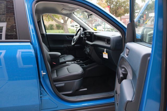 New 2025 Ford Maverick Lariat w/ Black Appearance Package image 22