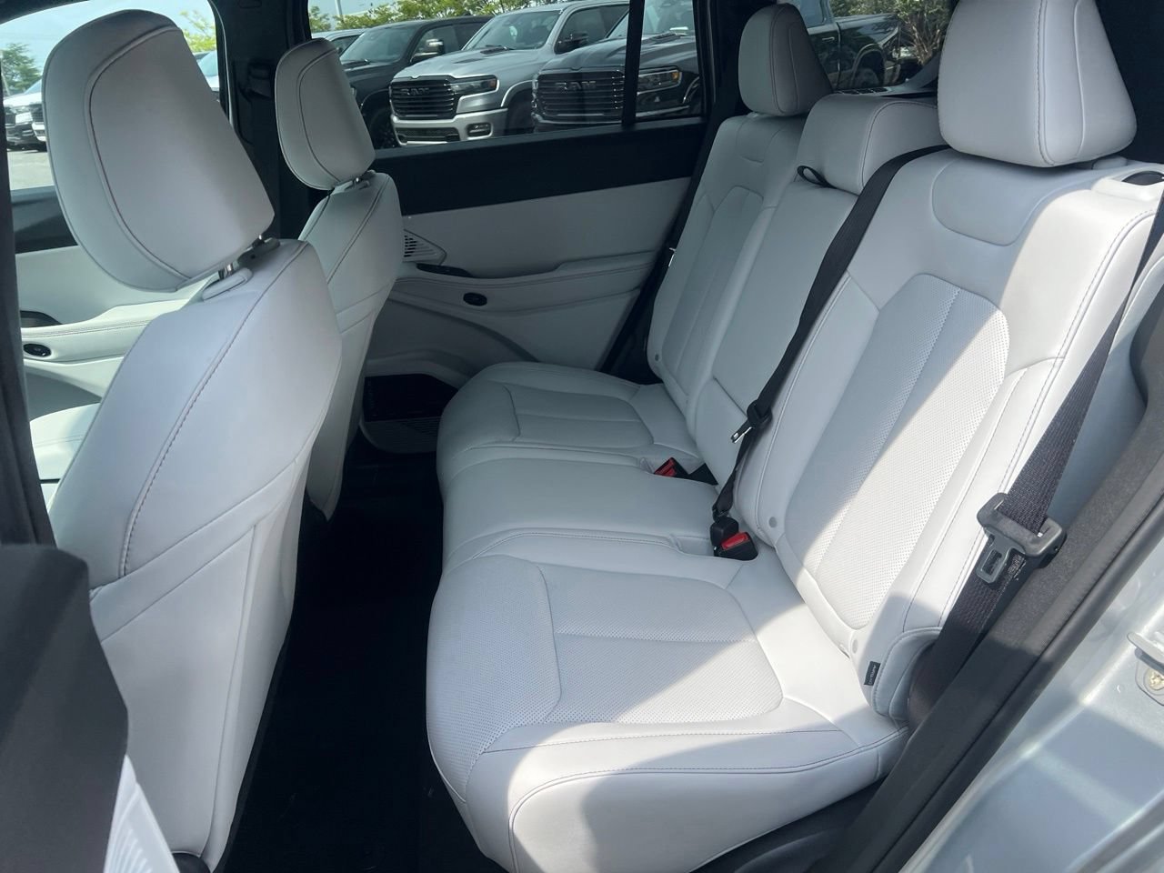 New 2026 Jeep Cherokee Limited AWD/4WD image 16