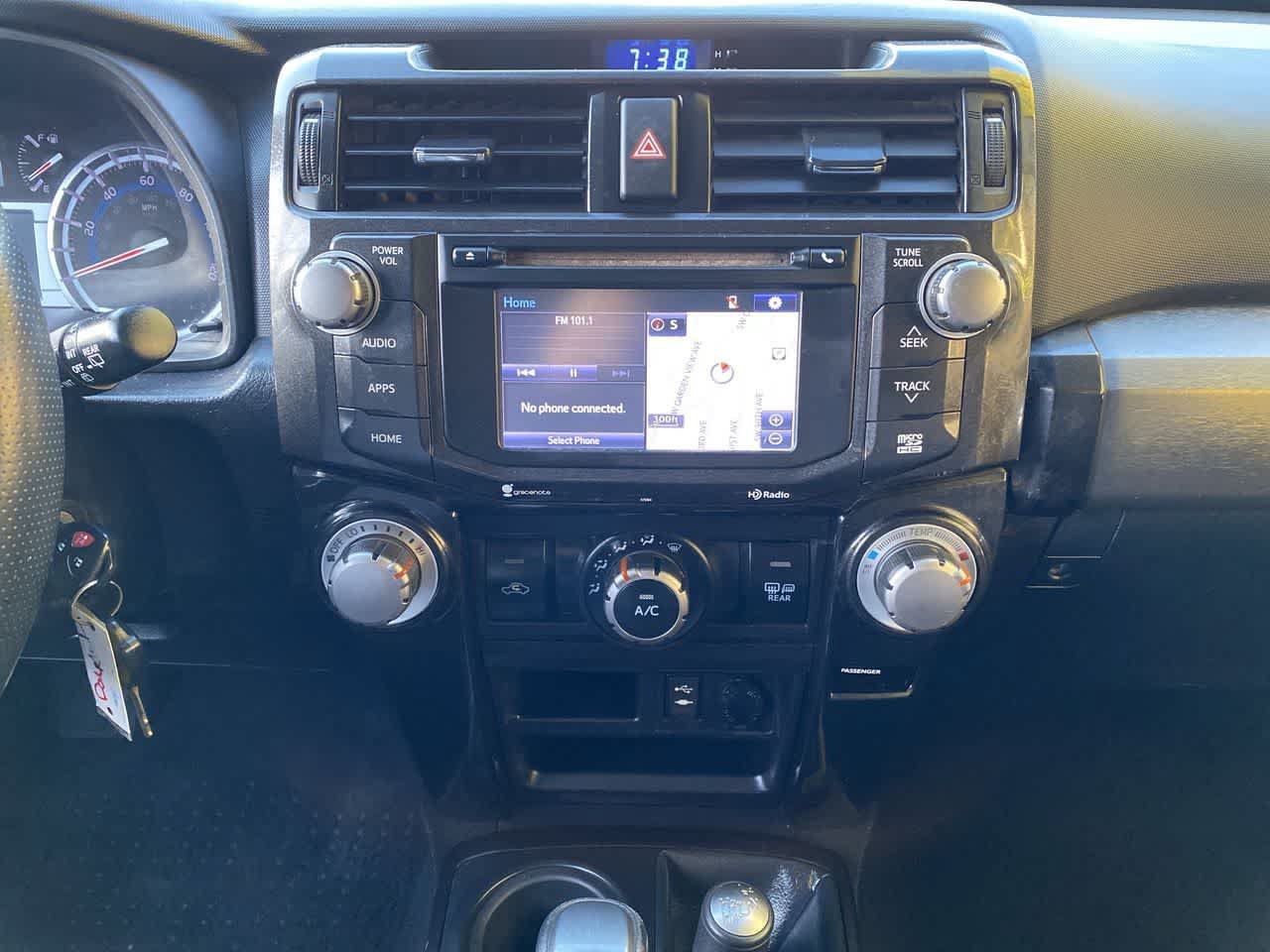 Used 2015 Toyota 4Runner TRD Pro AWD/4WD image 23