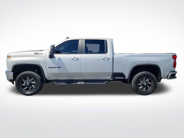 Used 2022 Chevrolet Silverado 2500 LT w/ Convenience Package image 2