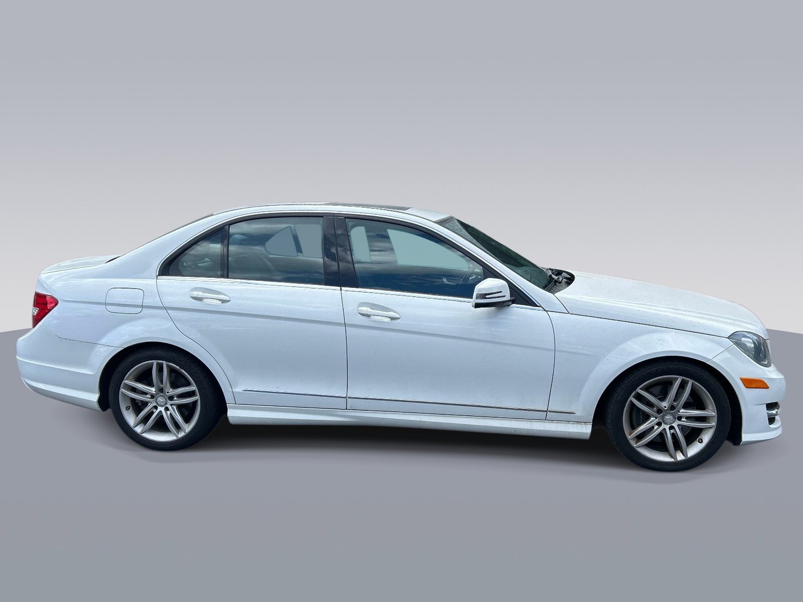 Used 2013 Mercedes-Benz C 300 4MATIC Sedan image 2
