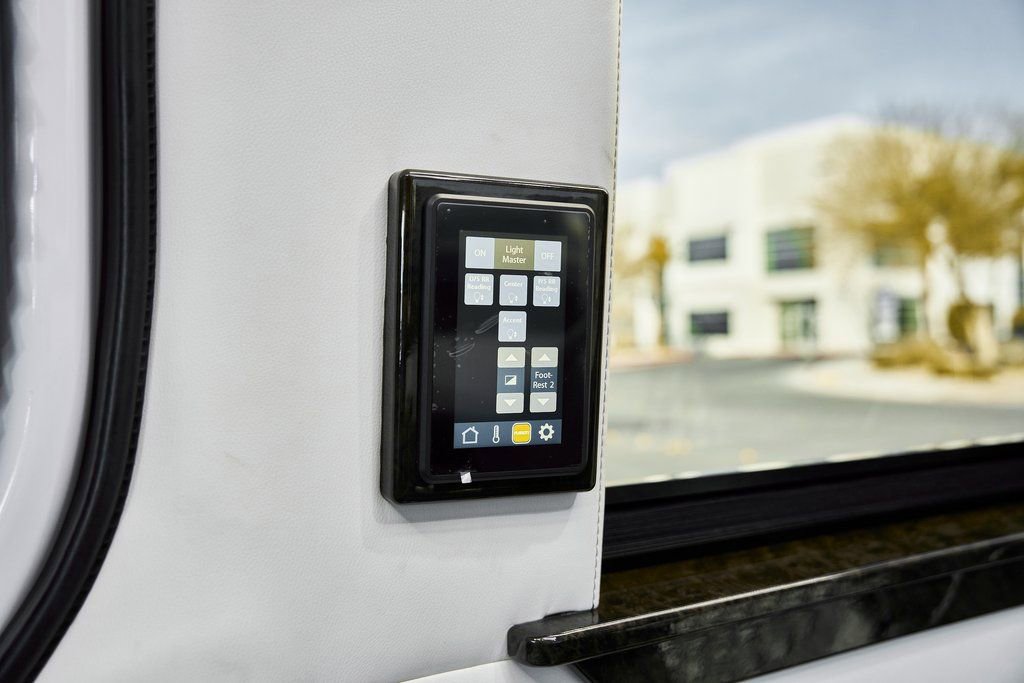 Used 2019 Mercedes-Benz Sprinter 144 image 90