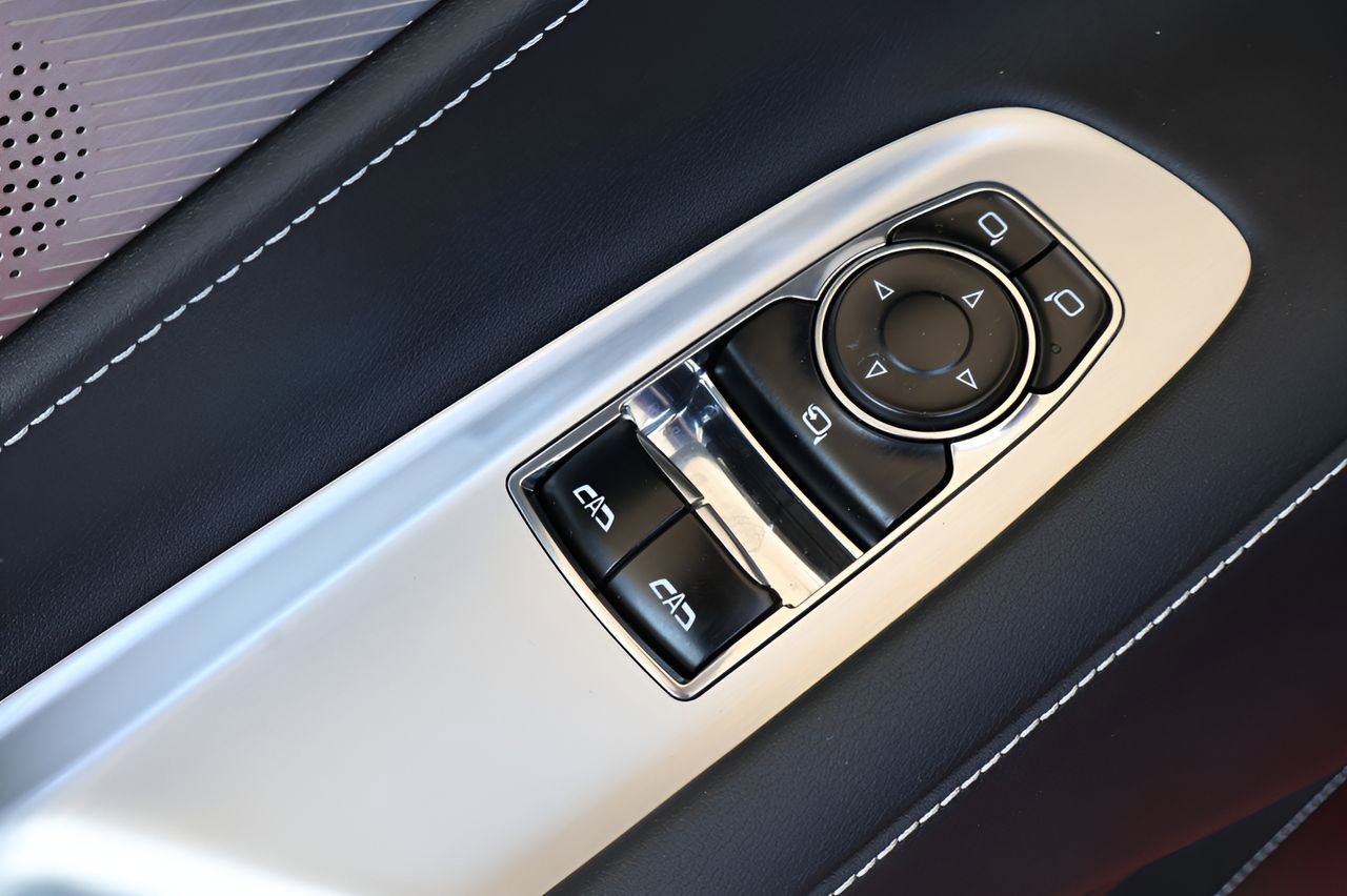 Used 2023 Chevrolet Corvette Stingray Preferred Cpe image 11