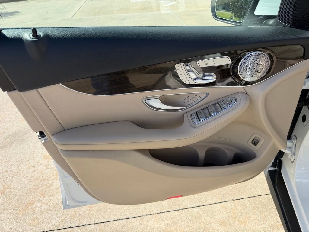 Used 2020 Mercedes-Benz GLC 300 GLC 300 image 12