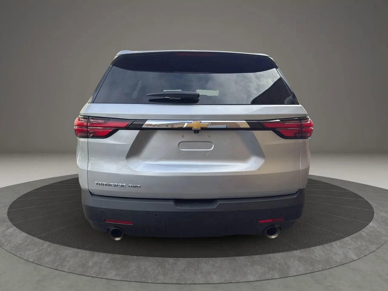 Used 2022 Chevrolet Traverse LS AWD/4WD image 6