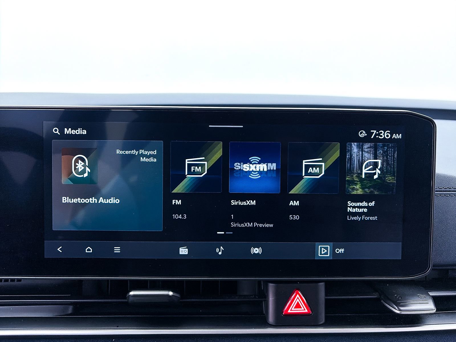 Certified 2025 Kia Carnival EX FWD image 23
