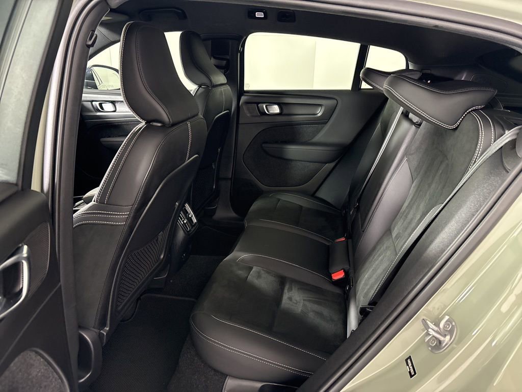 Used 2023 Volvo C40 P8 Recharge Plus image 20