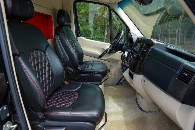 Used 2016 Mercedes-Benz Sprinter 2500 image 20