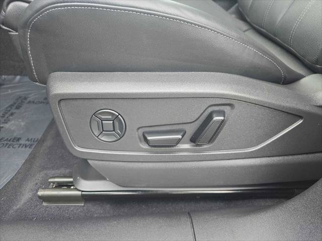 Used 2025 Audi Q5 Premium Plus w/ Premium Plus AWD/4WD image 25