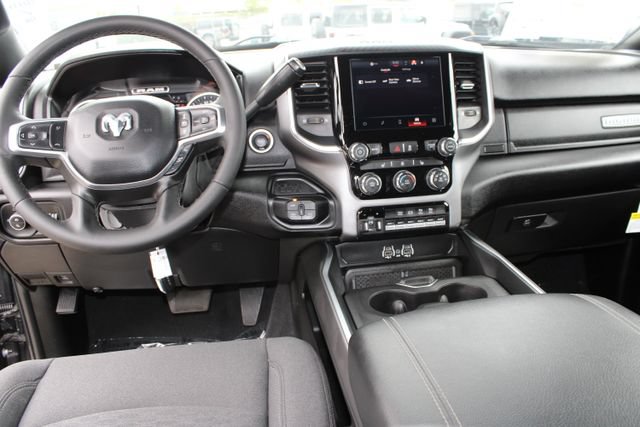 Used 2025 RAM 3500 Big Horn AWD/4WD image 27