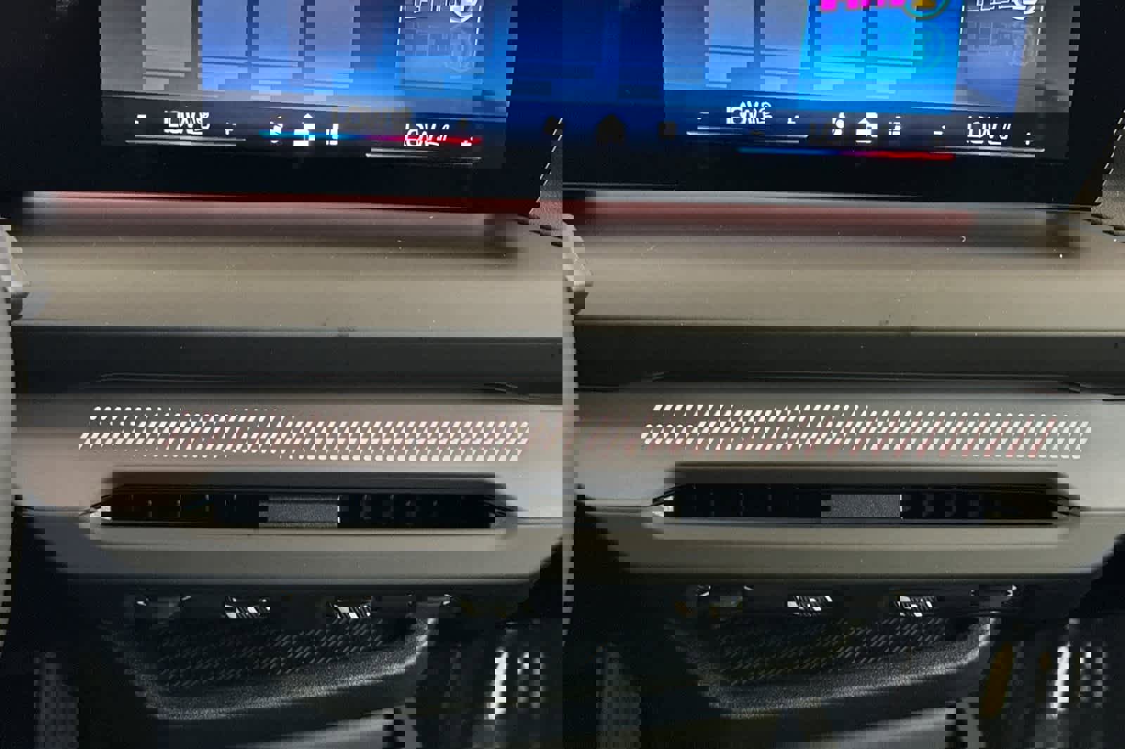 Used 2025 BMW 228i xDrive w/ Premium Package image 19