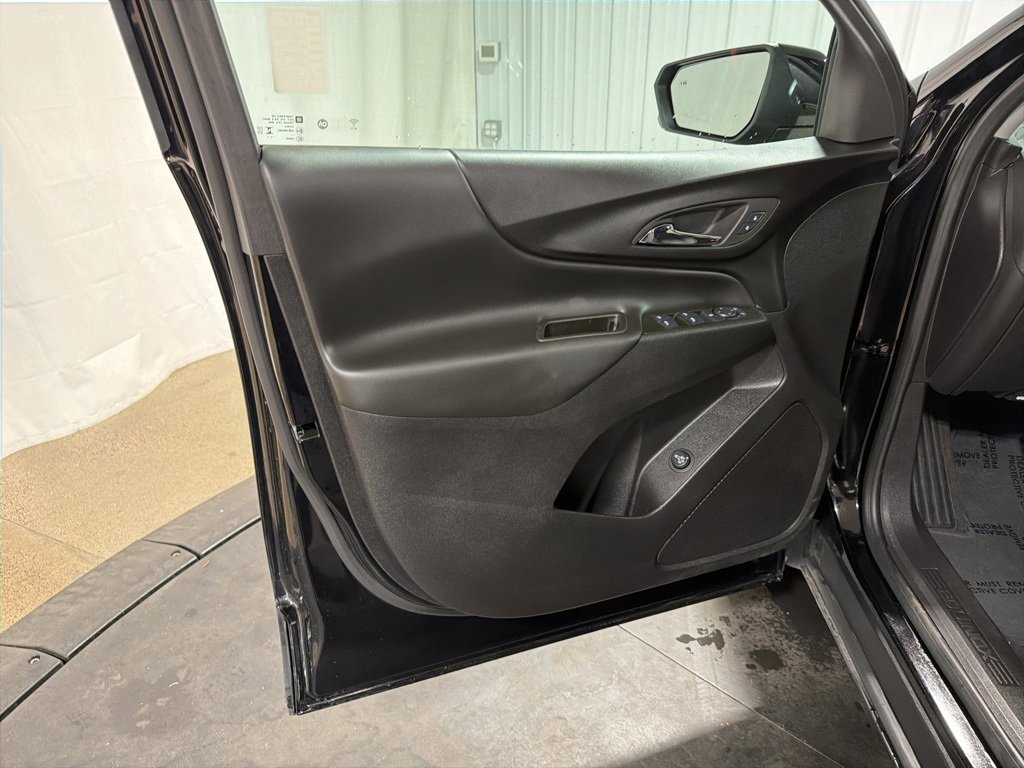 Certified 2024 Chevrolet Equinox LT image 4