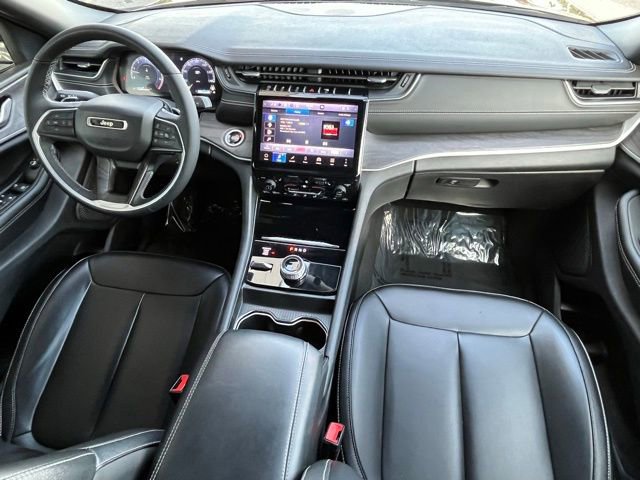 Used 2024 Jeep Grand Cherokee Limited image 29