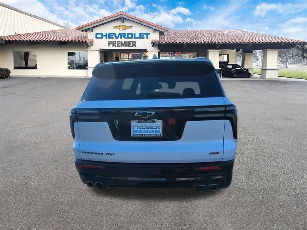 Used 2025 Chevrolet Traverse RS w/ LPO, Floor Liner Package image 7