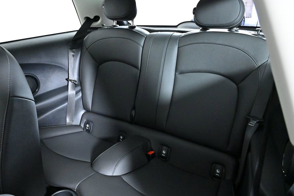 Certified 2024 MINI Cooper 2-Door Hardtop image 24