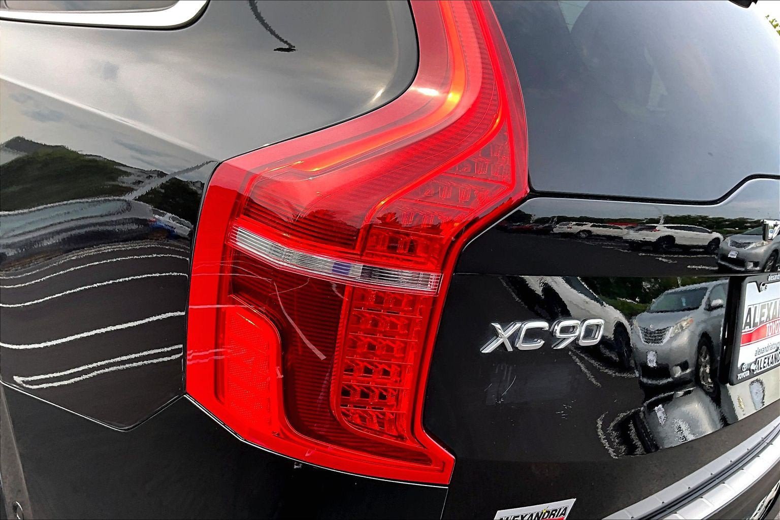 Used 2019 Volvo XC90 T6 Momentum w/ Advanced Package AWD/4WD image 28