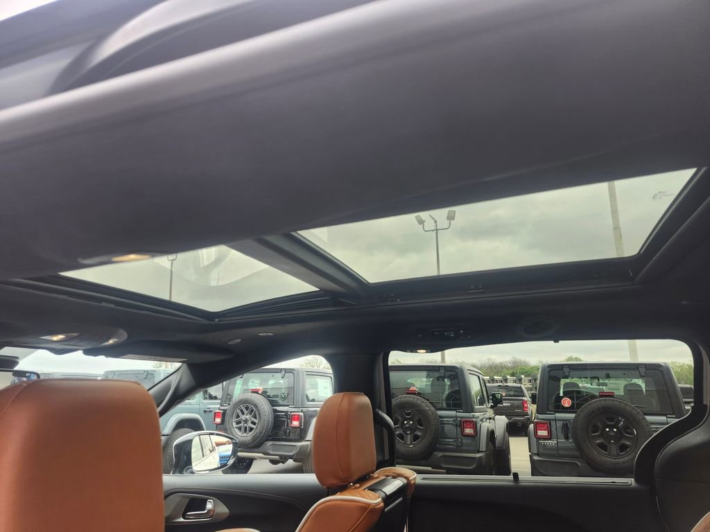 New 2026 Chrysler Pacifica Pinnacle image 11