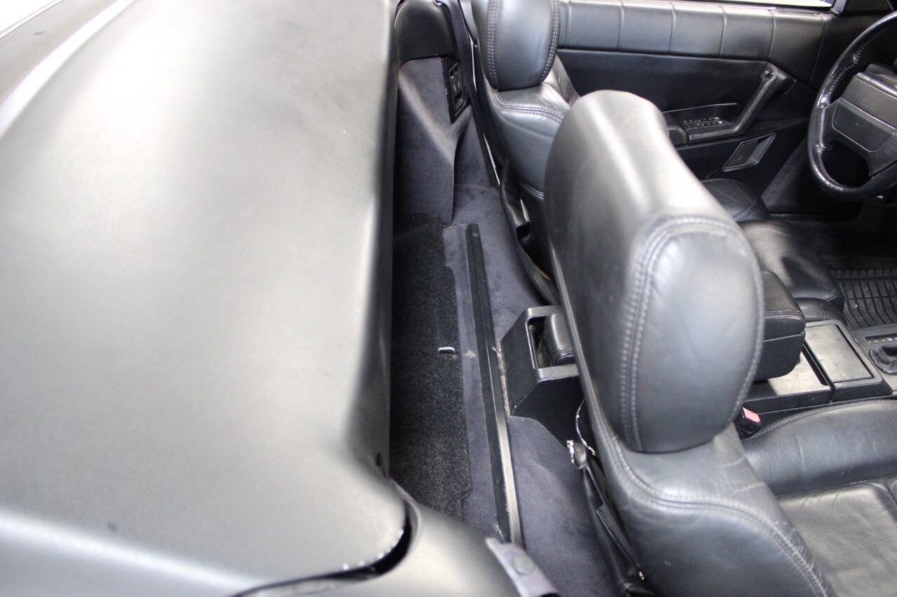 Used 1993 Cadillac Allante FWD image 40