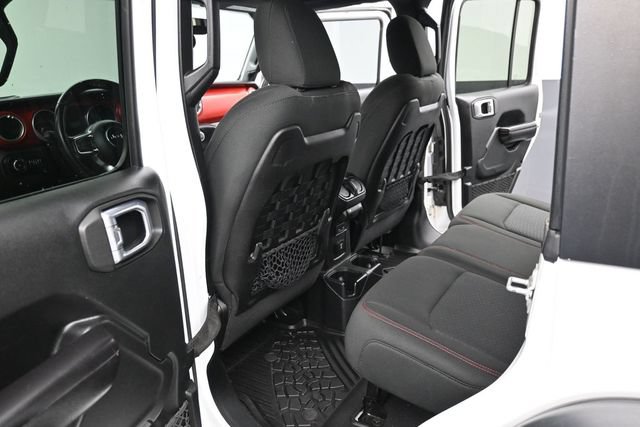Used 2018 Jeep Wrangler Unlimited Rubicon AWD/4WD image 14
