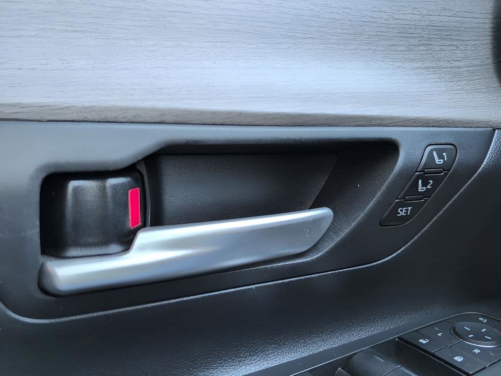 Used 2024 Toyota Grand Highlander Limited image 18