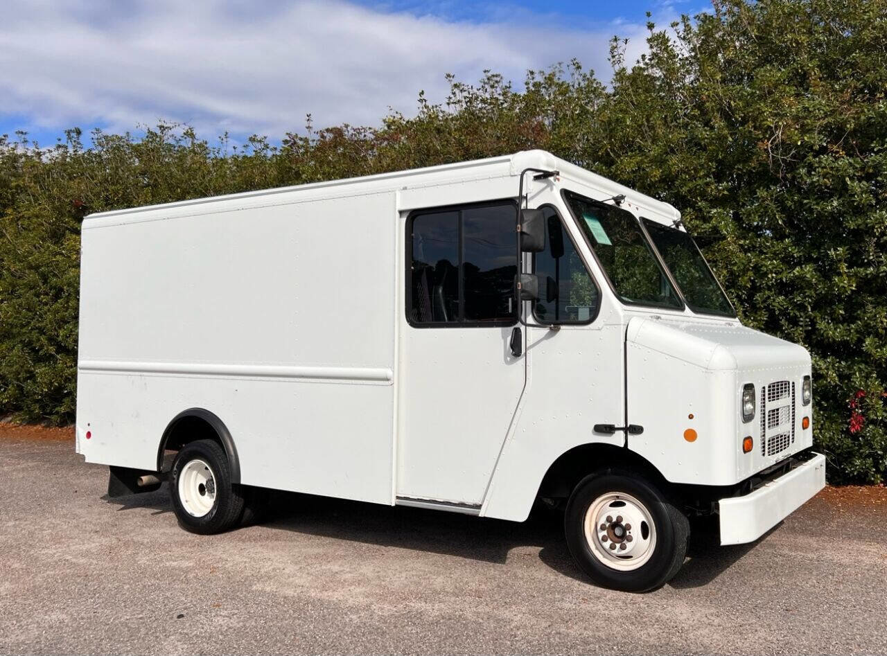 Used 2014 Ford E-350 and Econoline 350 Super Duty w/ A/C Prep Package image 10