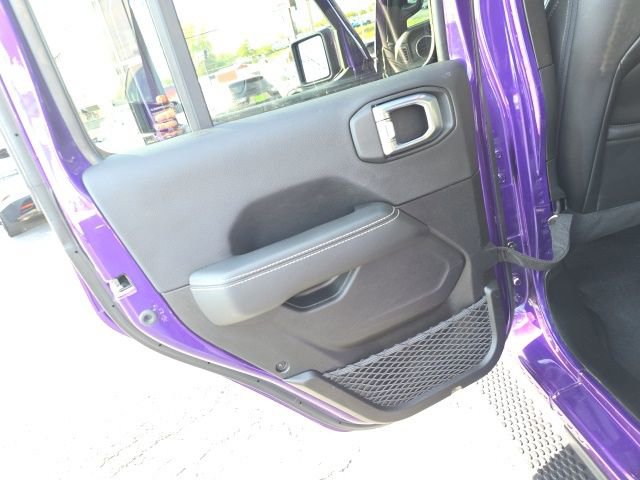 Used 2023 Jeep Wrangler Unlimited Sahara w/ Cold Weather Group image 34