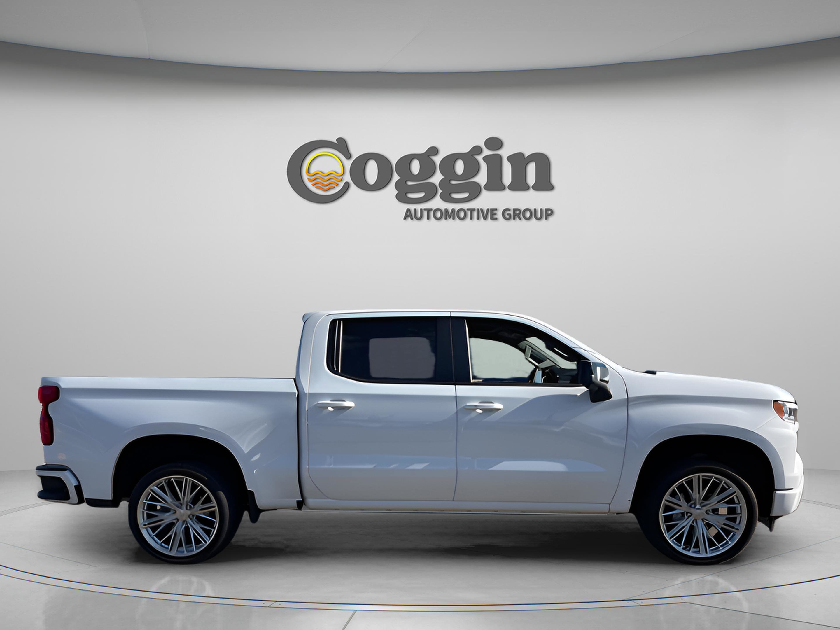 Used 2024 Chevrolet Silverado 1500 RST w/ Convenience Package II image 6