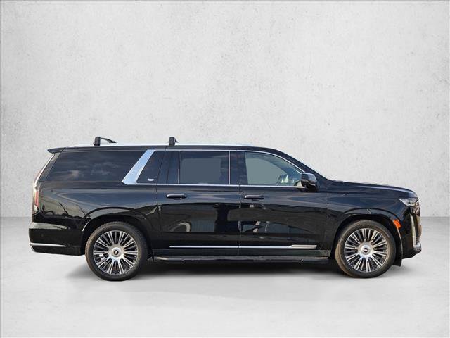 Used 2022 Cadillac Escalade ESV Premium Luxury w/ Performance Package AWD/4WD video 4