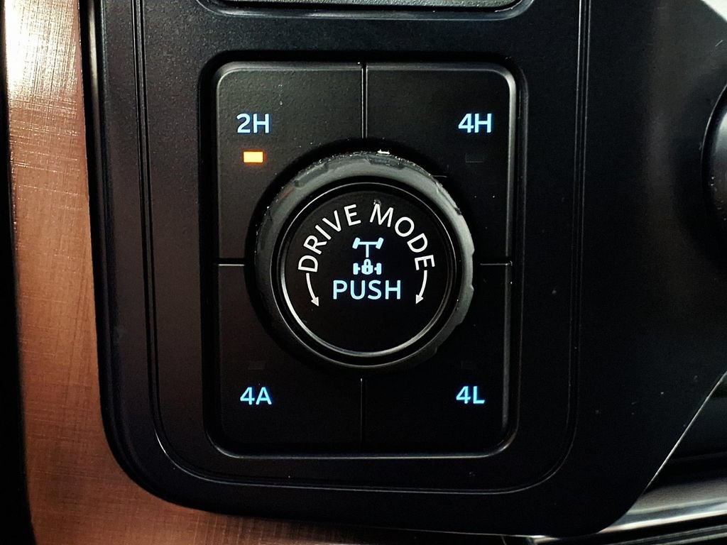 Used 2025 Ford F150 King Ranch w/ FX4 Off-Road Package AWD/4WD image 16
