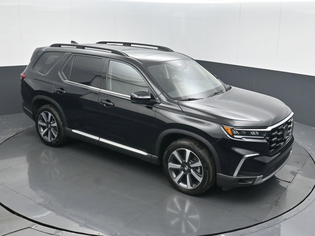 Certified 2025 Honda Pilot Touring image 27
