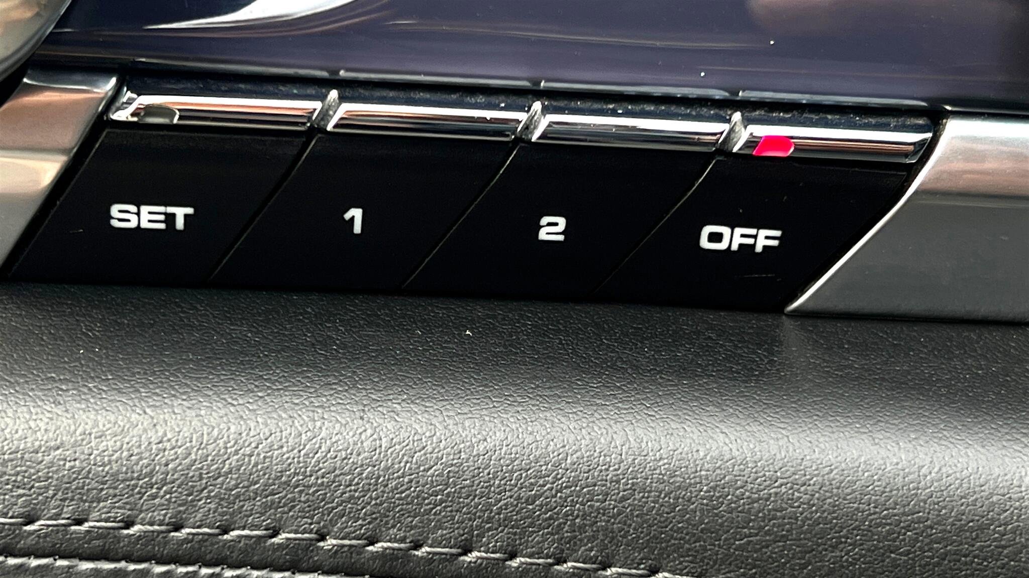 Used 2010 Porsche Panamera 4S image 23