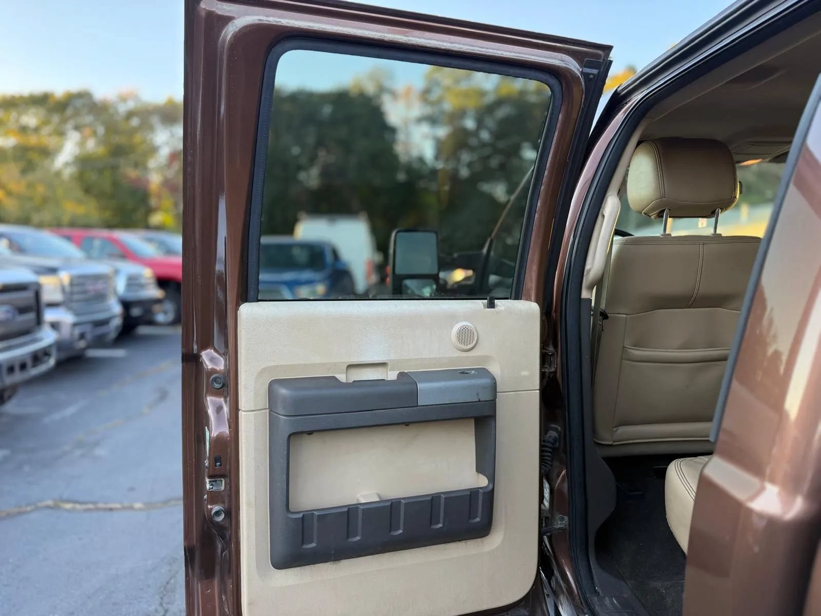 Used 2012 Ford F250 Lariat w/ Chrome Pkg AWD/4WD image 23