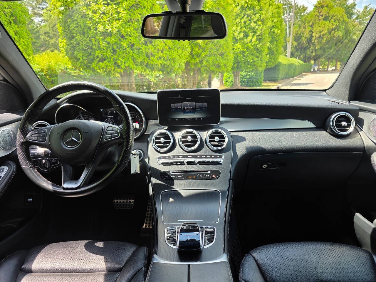 Used 2019 Mercedes-Benz GLC 300 4MATIC Coupe image 15