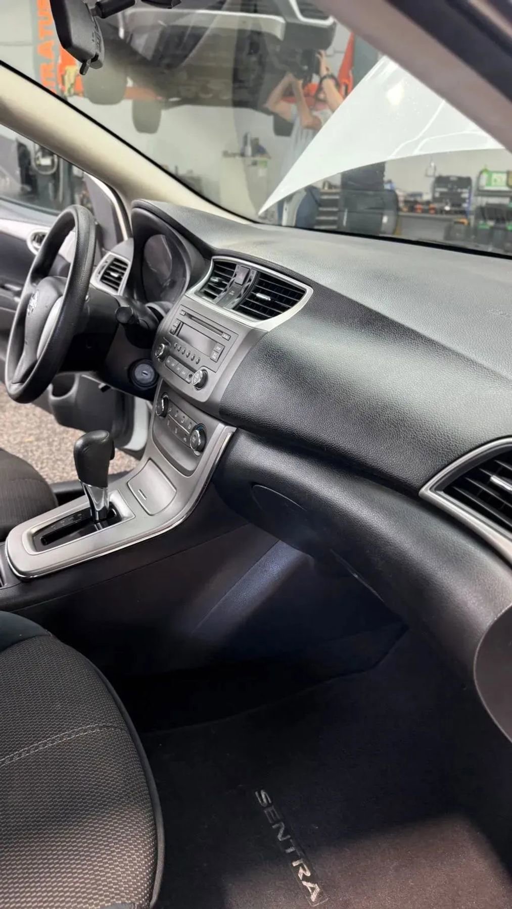 Used 2014 Nissan Sentra S FWD image 19