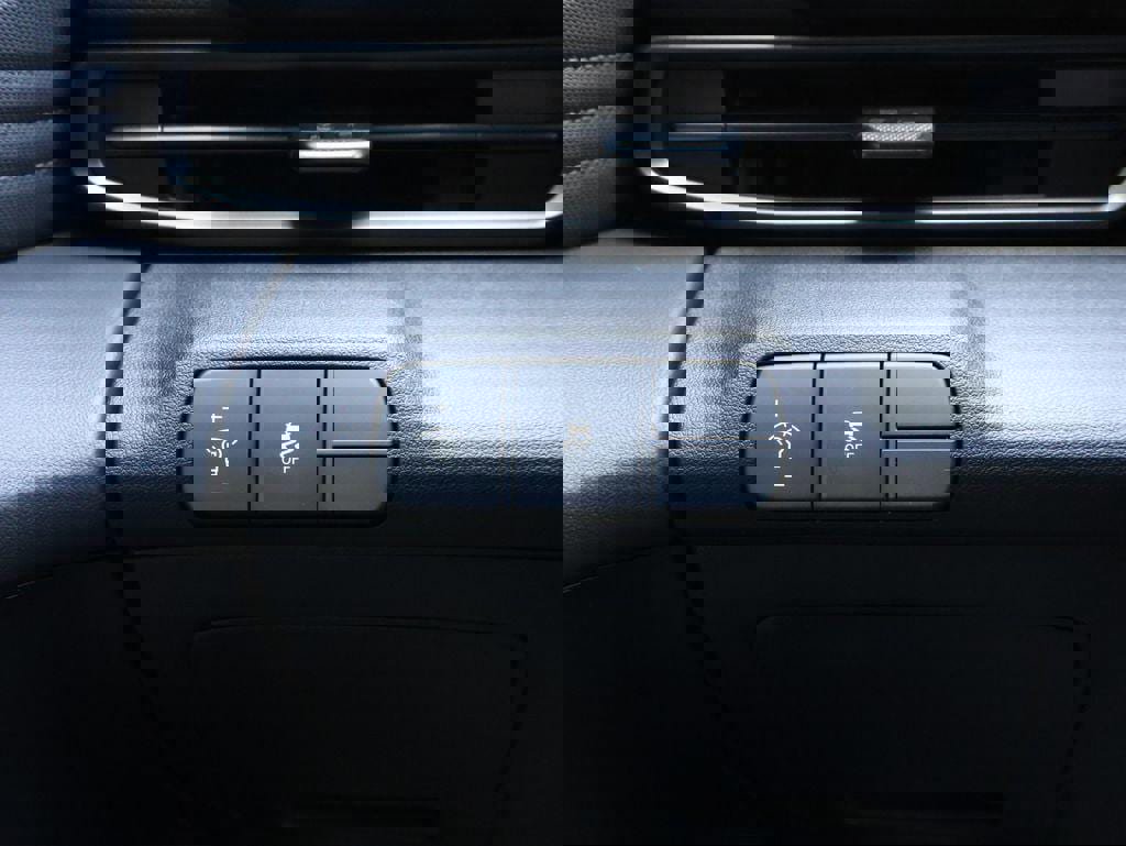 New 2026 Hyundai Elantra Sport w/ Cargo Package image 32