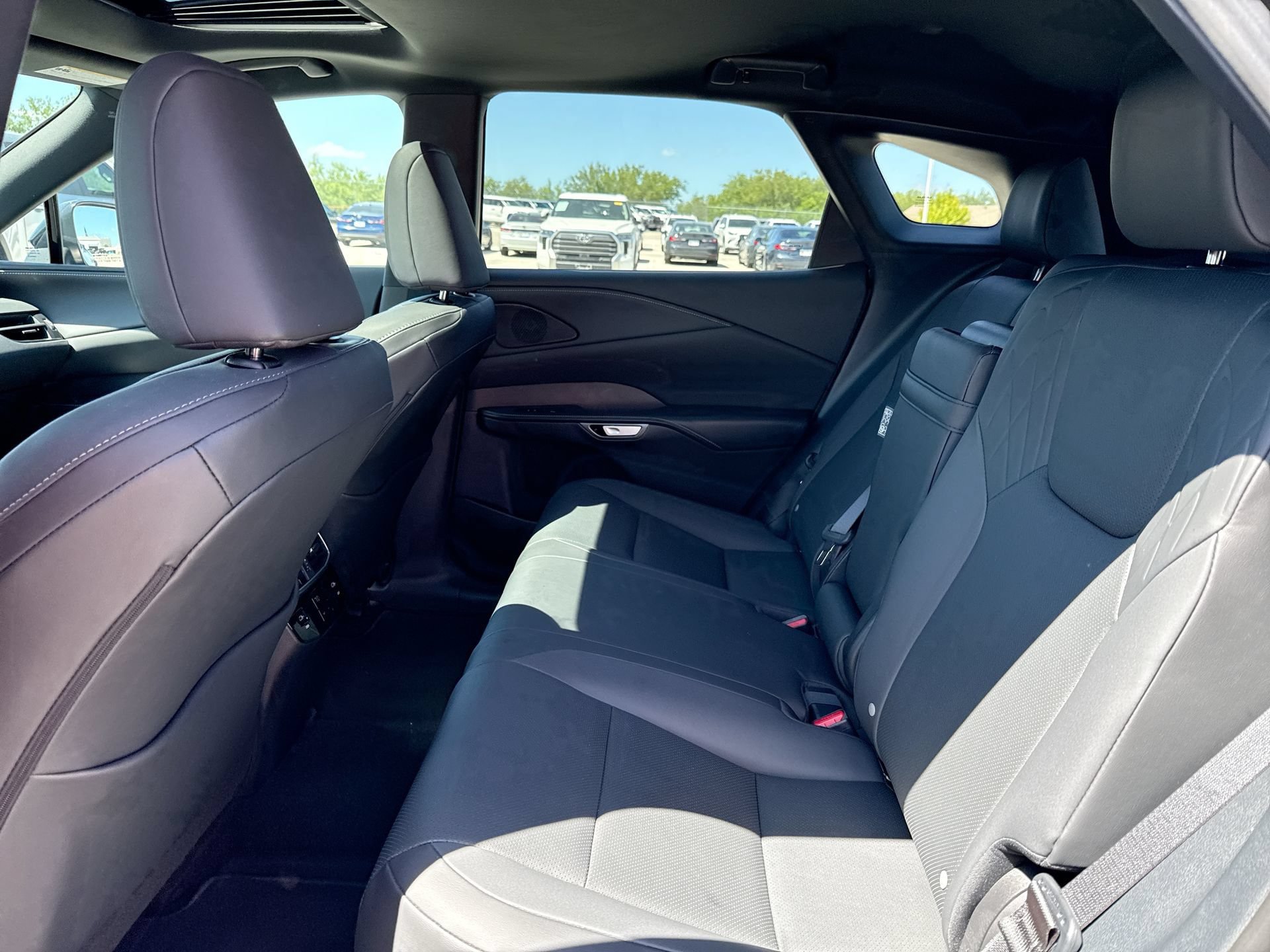Used 2026 Lexus RX 350 Premium w/ Convenience Package FWD image 24