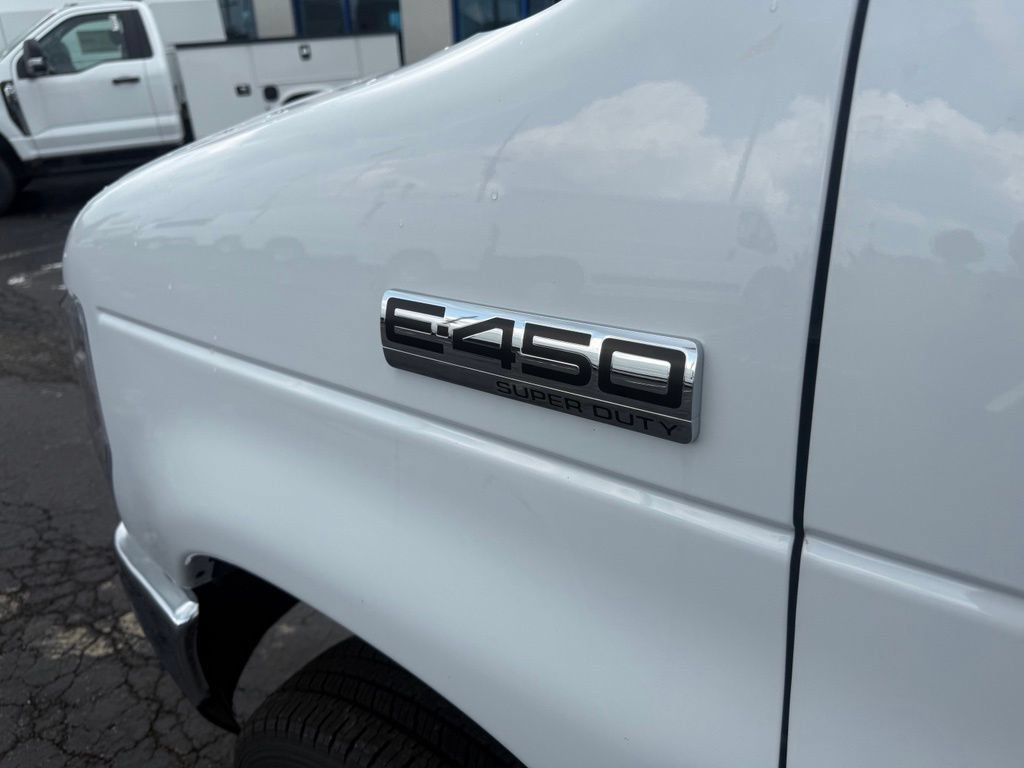 New 2027 Ford E-450 and Econoline 450 Super Duty w/ Power Equipment Group RWD image 12
